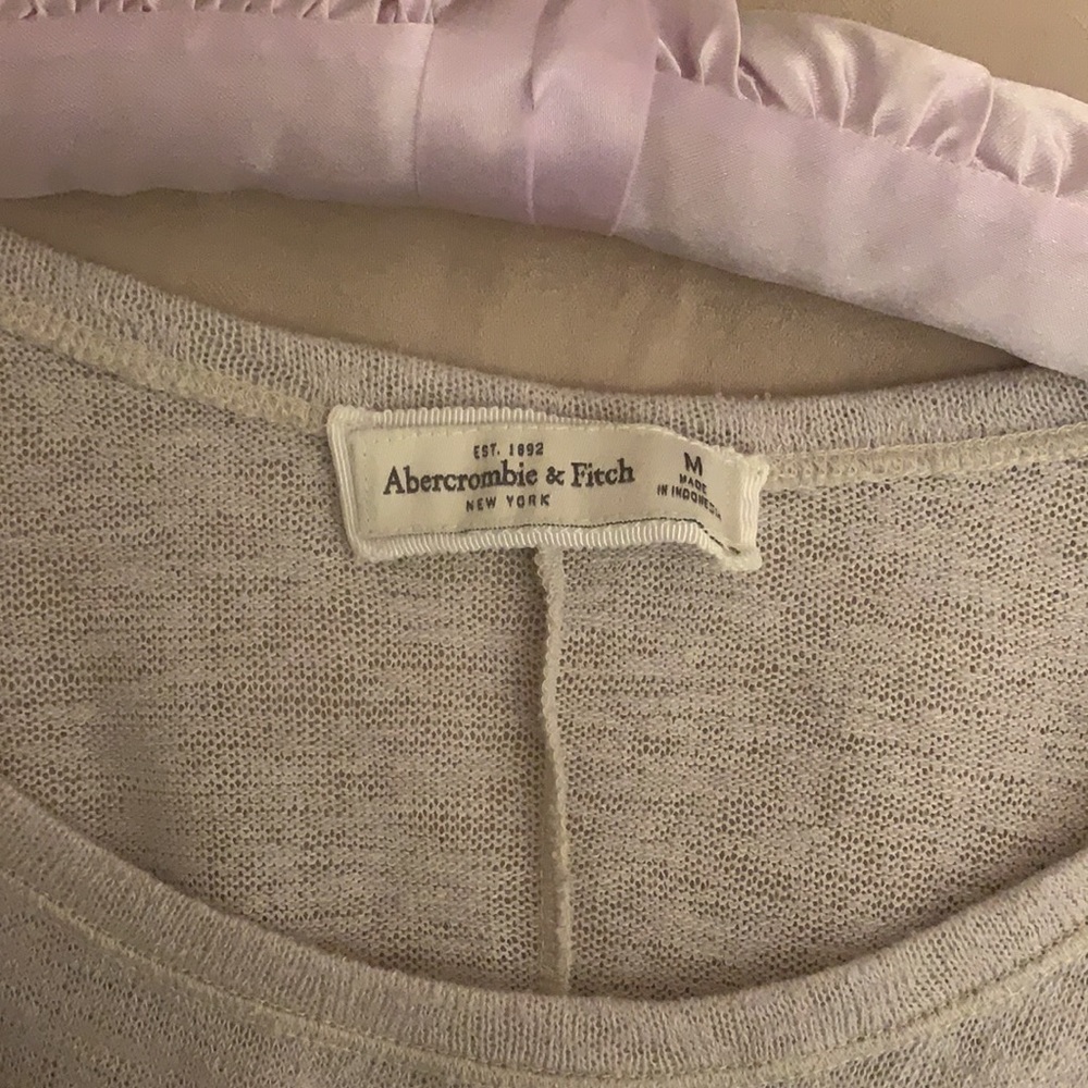 Abercrombie & Fitch Womens Top sz M Beige Dolman Sleeve Lace Trim Round Neck - Picture 9 of 11